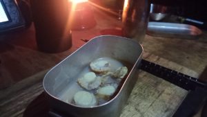 バイ貝の出し汁でホタテ煮物
