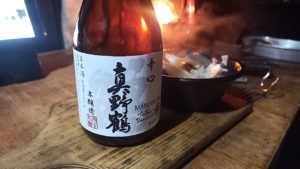 キャンプで日本酒の真野鶴