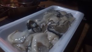 キャンプで広島産の牡蠣