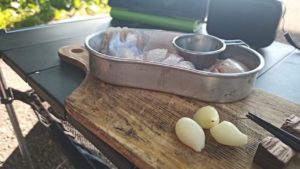 キャンプで旬のアサツキ