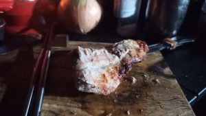 七輪で焼いた厚切り豚ロース