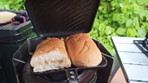 ホットサンドメーカーとコッペパン