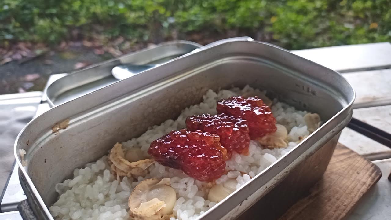 メスティンでホタテご飯とすじこ