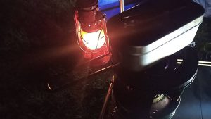 メスティン炊飯とオイルランタン