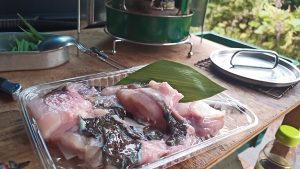 キャンプでアンコウ鍋