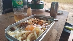 メスティンでうどんとかき揚げ