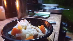 出来上がった鶏鍋