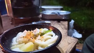 鶏鍋の出汁でうどん