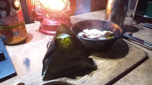 キャンプでおにぎり