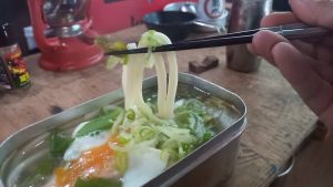 メスティンで牡蠣出汁うどん