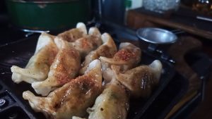 ホットサンドメーカーで焼餃子