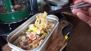 続豚モツラーメン