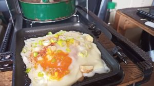 ヤリイカとチーズと目玉焼き