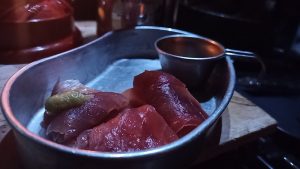 マグロの刺身でキャンパーい