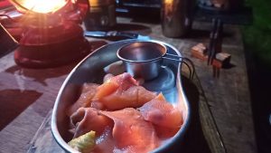 佐渡市産のサクラマスの刺身