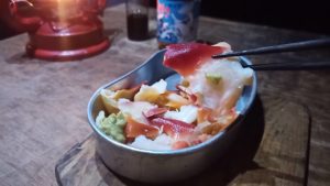 キャンプで赤貝の刺身