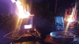 ミニかまどで焚火