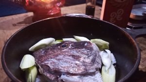 スキレットで鯛カブト