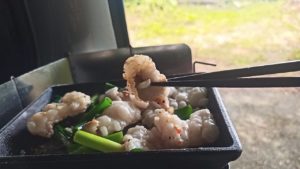 牛シマチョウの鉄板焼き