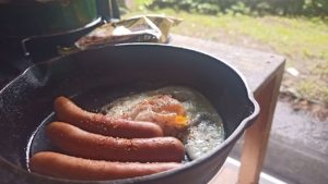 目玉焼きとウインナー