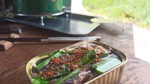 オイルサーディンとニラ