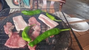 七輪で炭火焼肉
