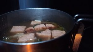 醤油ベースの味噌味スープ