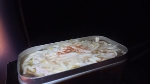 しゃぶしゃぶの出汁に醤油とモヤシ