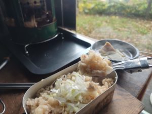 メスティンでノドグロの炊き込みご飯