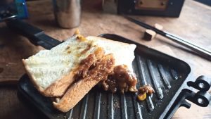 カレーホットサンド